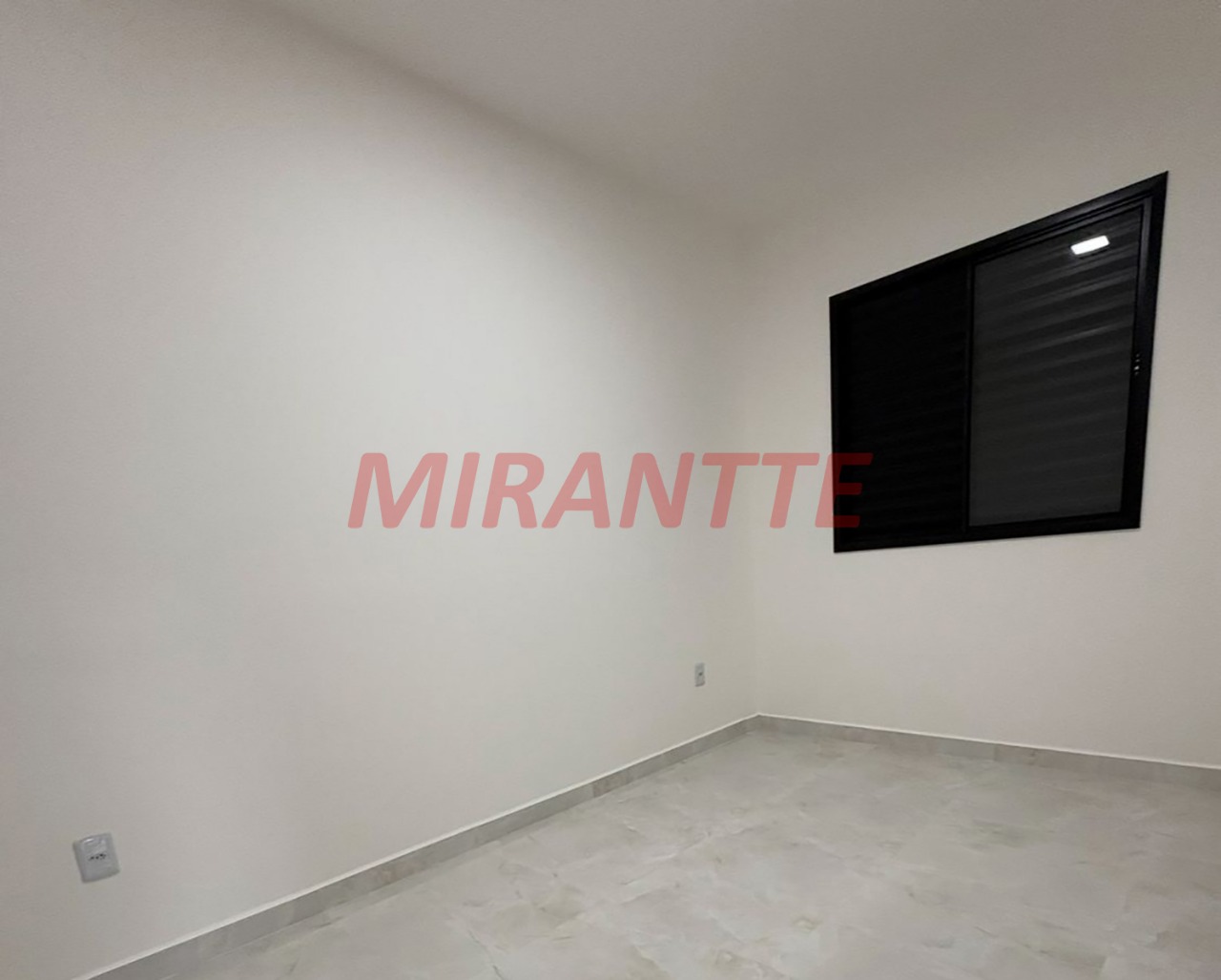 Apartamento de 42m² com 2 quartos em Jaçana