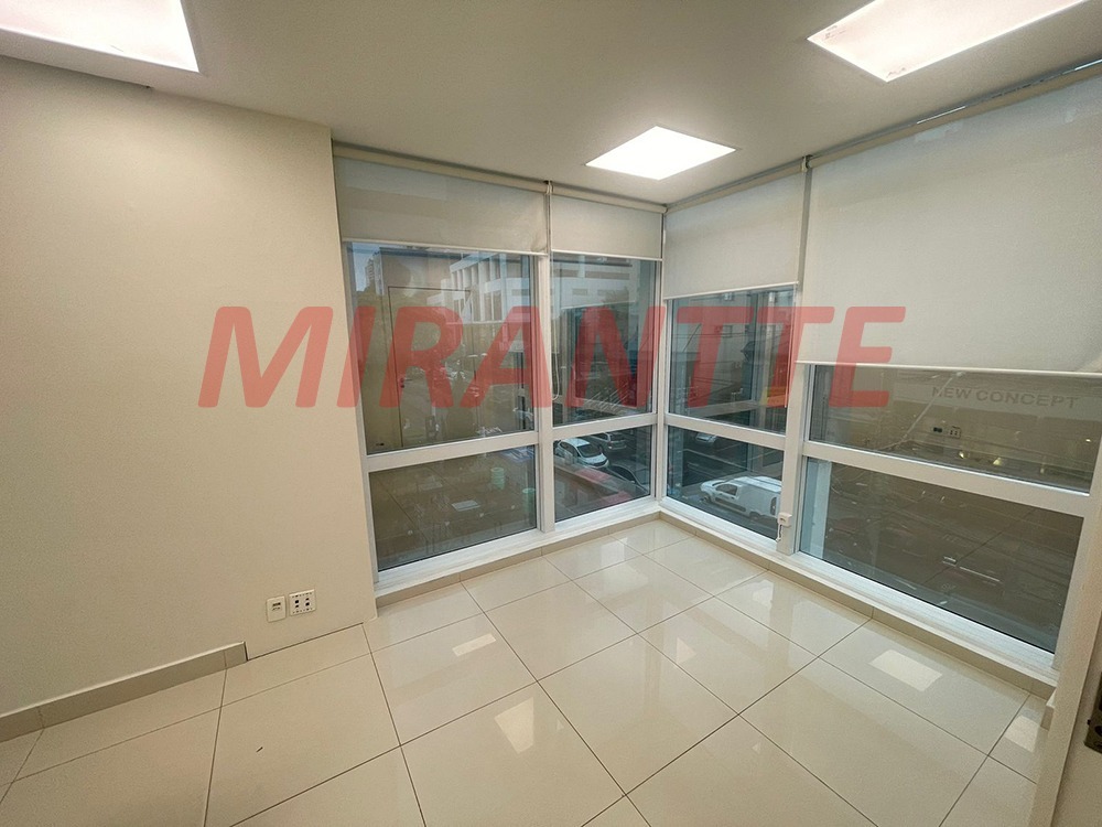 Comercial de 970m² em Santana