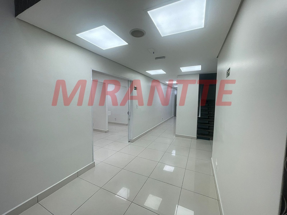 Comercial de 970m² em Santana
