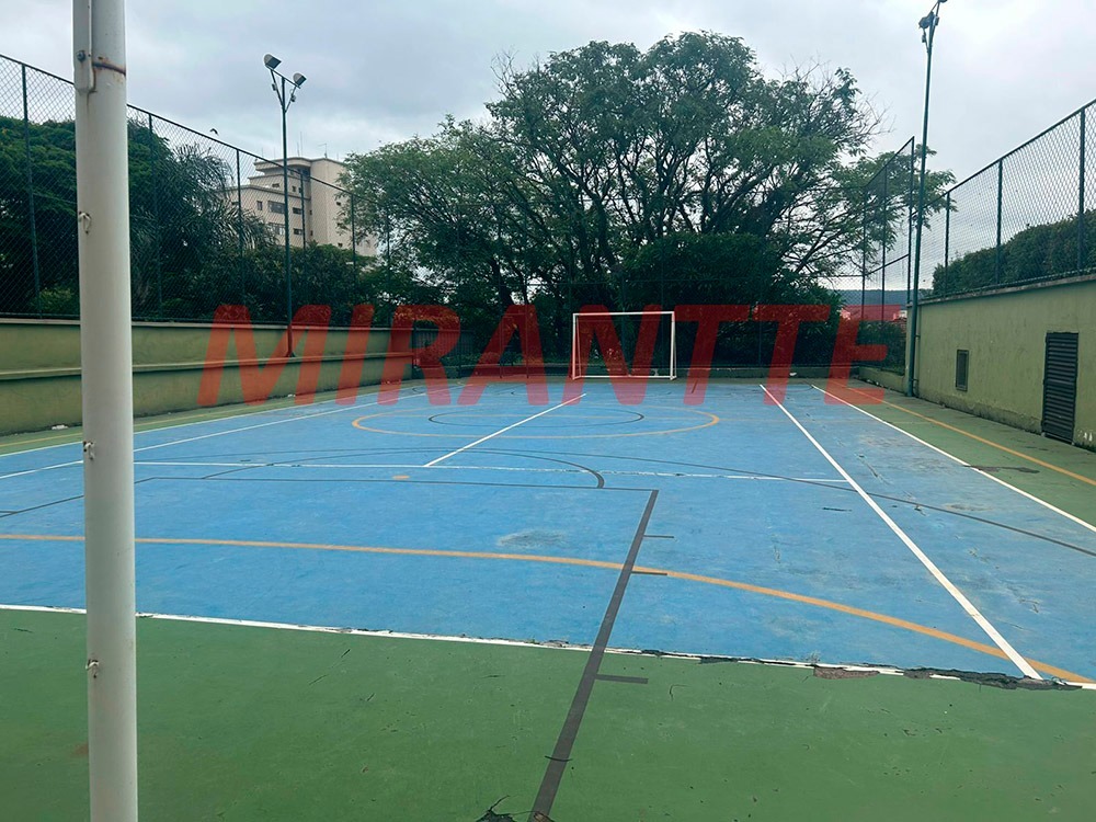 Apartamento de 272m² com 4 quartos em Água Fria