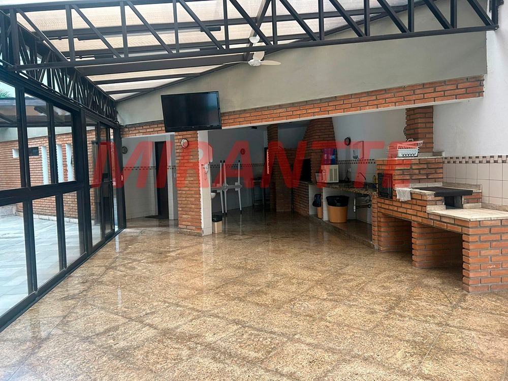 Apartamento de 272m² com 4 quartos em Água Fria