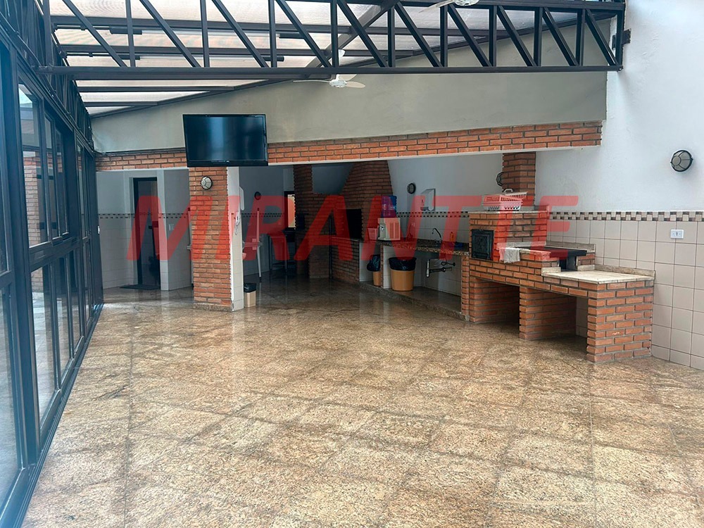 Apartamento de 272m² com 4 quartos em Água Fria
