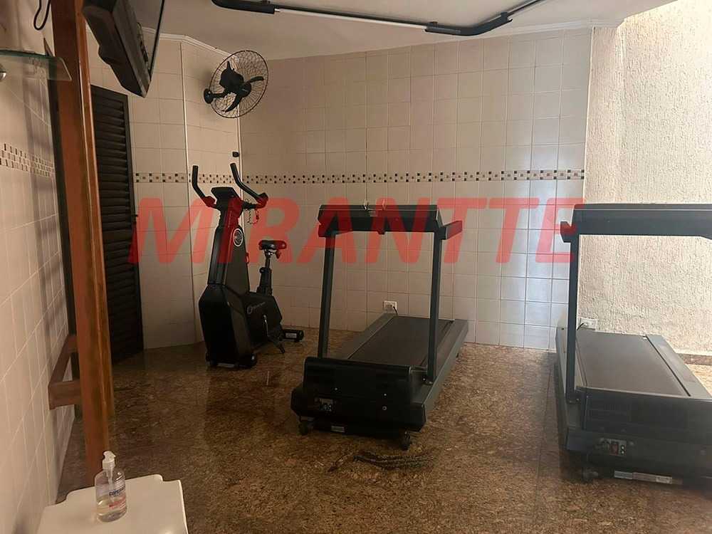 Apartamento de 272m² com 4 quartos em Água Fria