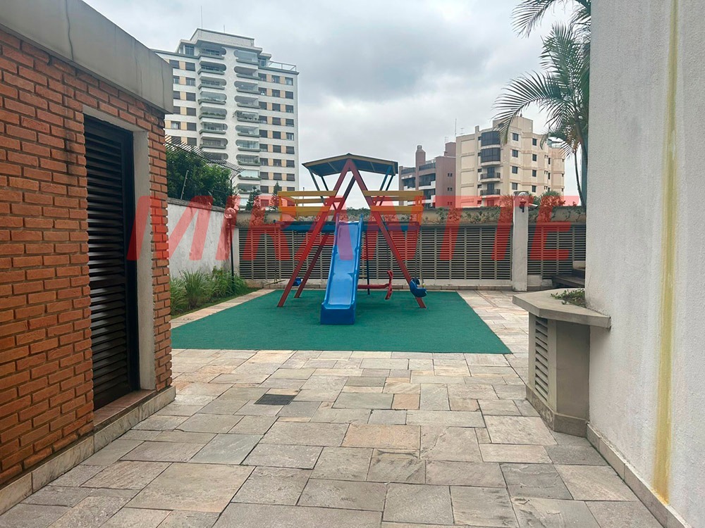Apartamento de 272m² com 4 quartos em Água Fria