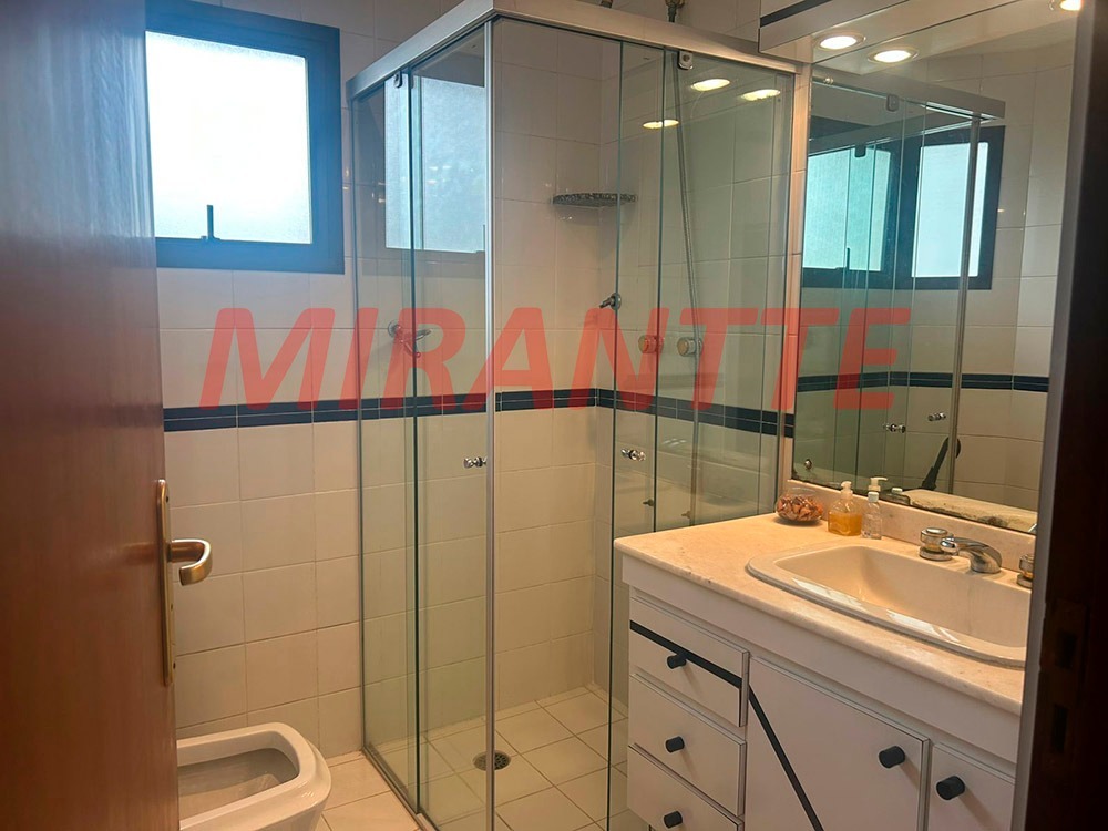 Apartamento de 272m² com 4 quartos em Água Fria