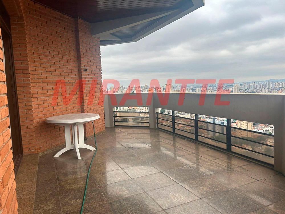 Apartamento de 272m² com 4 quartos em Água Fria
