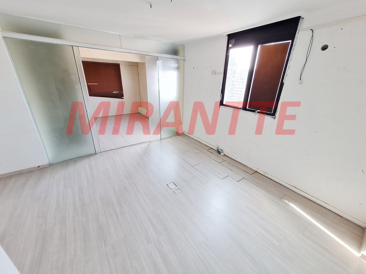 Comercial de 66m² em Santana