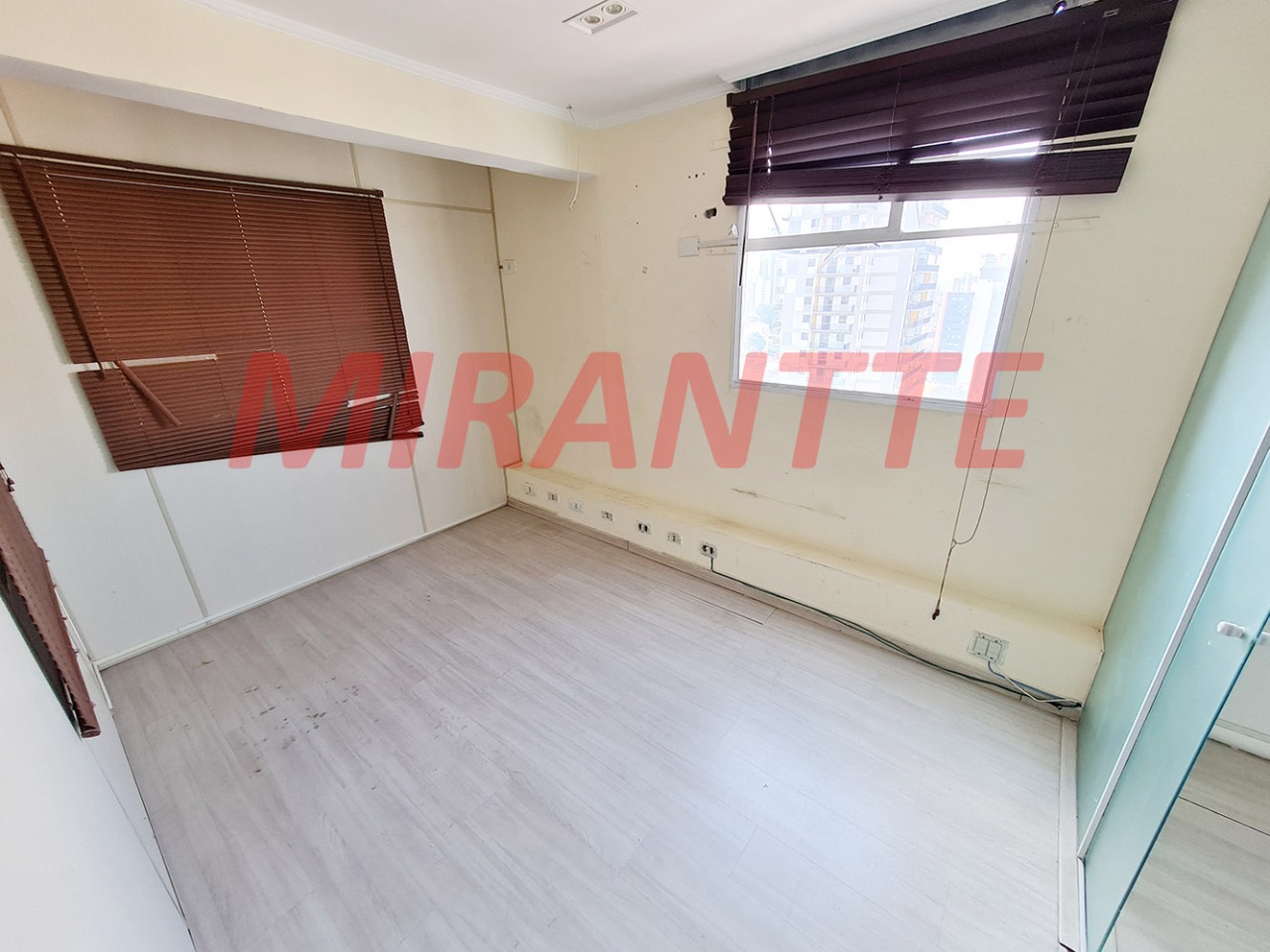 Comercial de 66m² em Santana