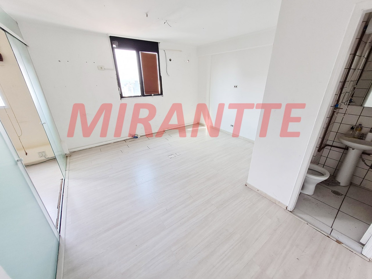 Comercial de 66m² em Santana