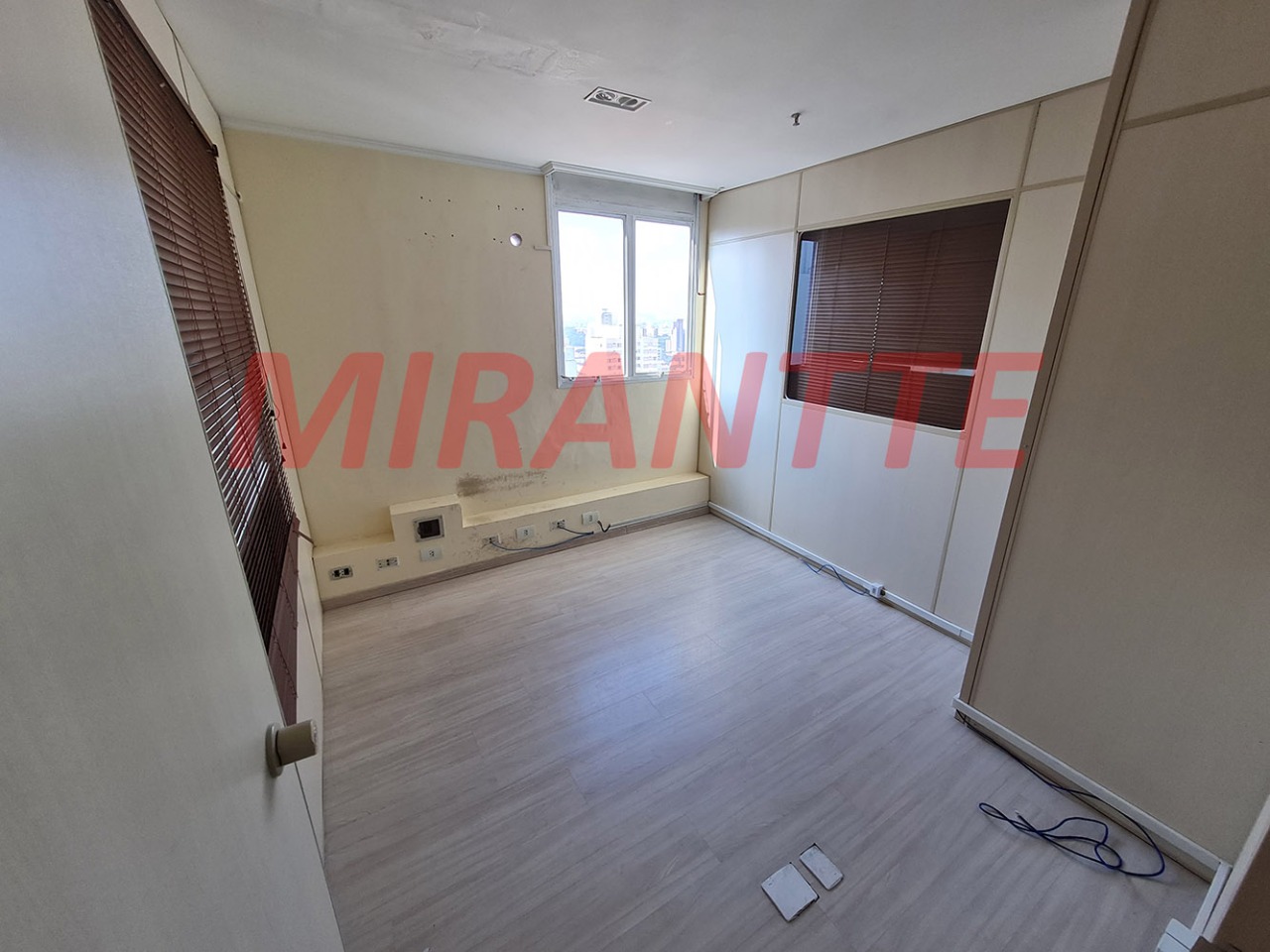 Comercial de 66m² em Santana