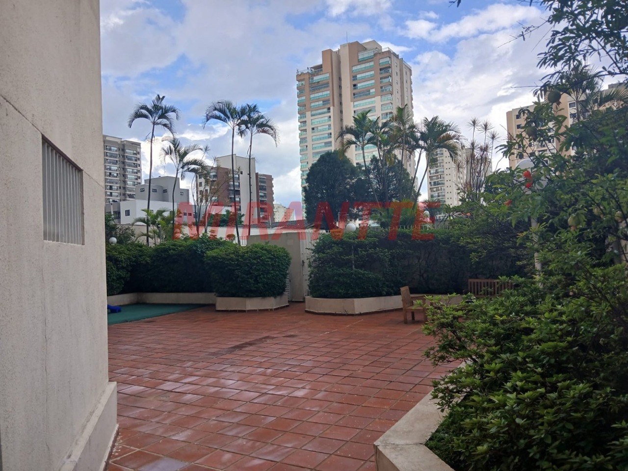 Apartamento de 80m² com 3 quartos em Santa Teresinha