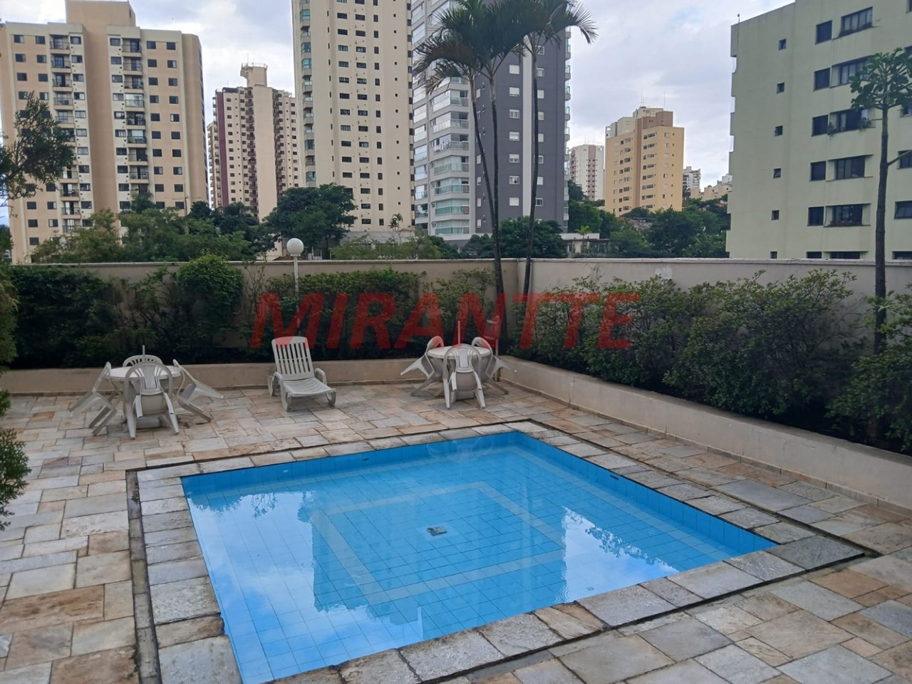 Apartamento de 80m² com 3 quartos em Santa Teresinha