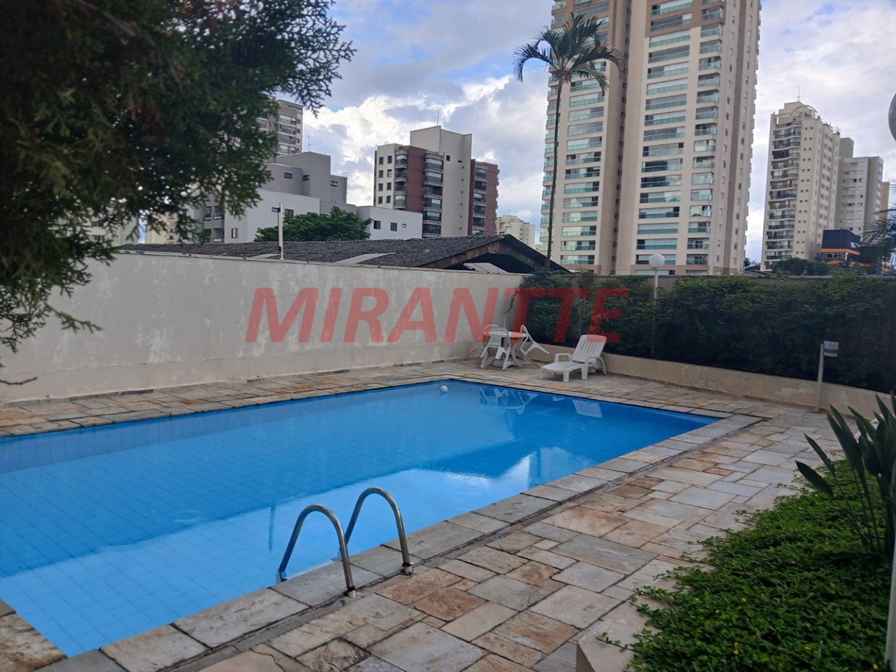 Apartamento de 80m² com 3 quartos em Santa Teresinha