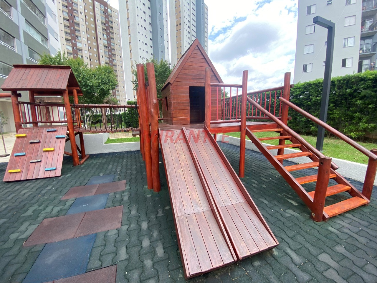 Apartamento de 108m² com 4 quartos em Vila Augusta