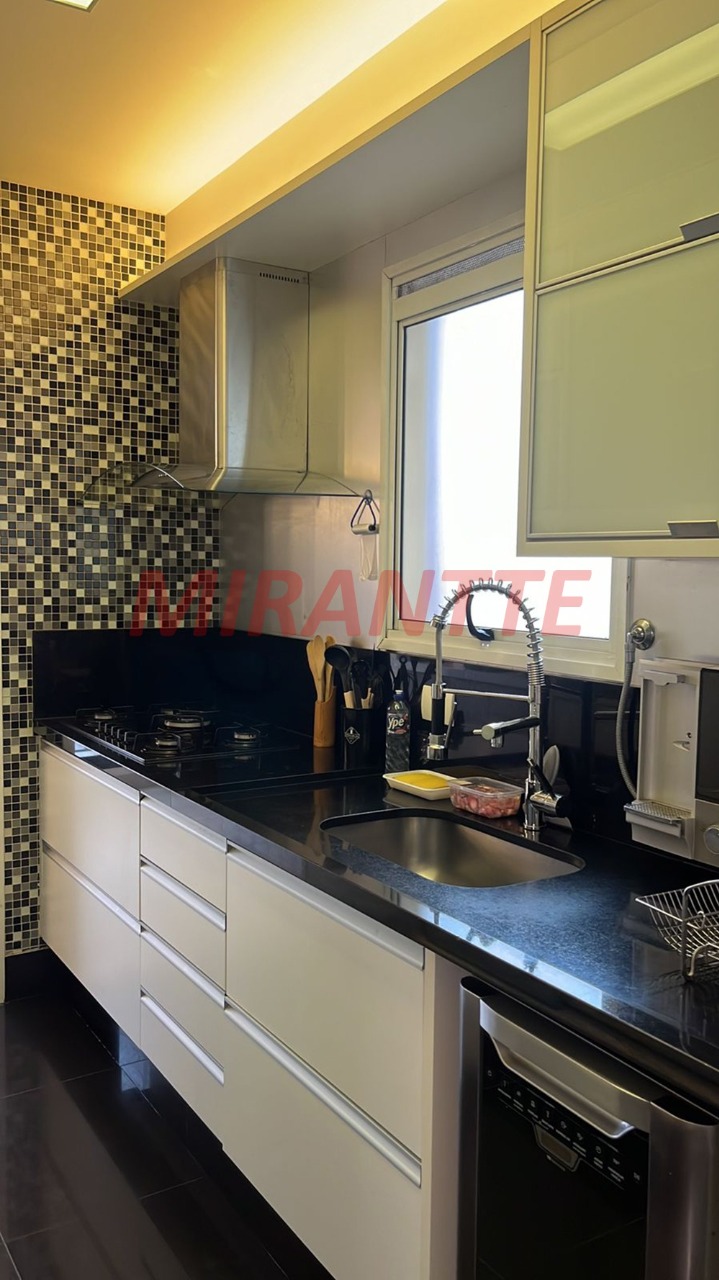 Apartamento de 140m² com 3 quartos em Santa Teresinha