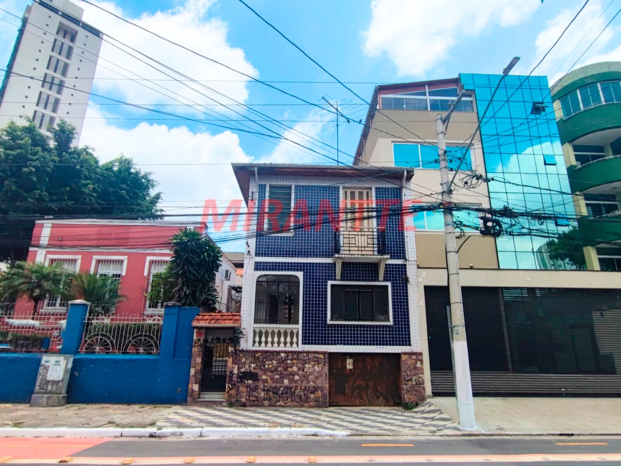 Sobrado de 280m² com 3 quartos em Santana