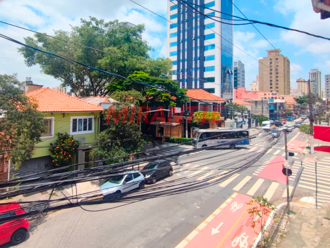 Sobrado de 280m² com 3 quartos em Santana