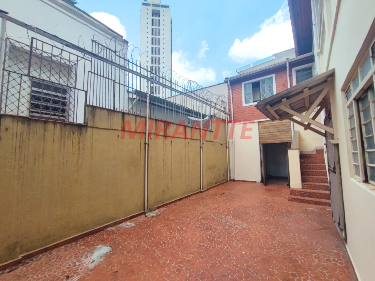 Sobrado de 280m² com 3 quartos em Santana