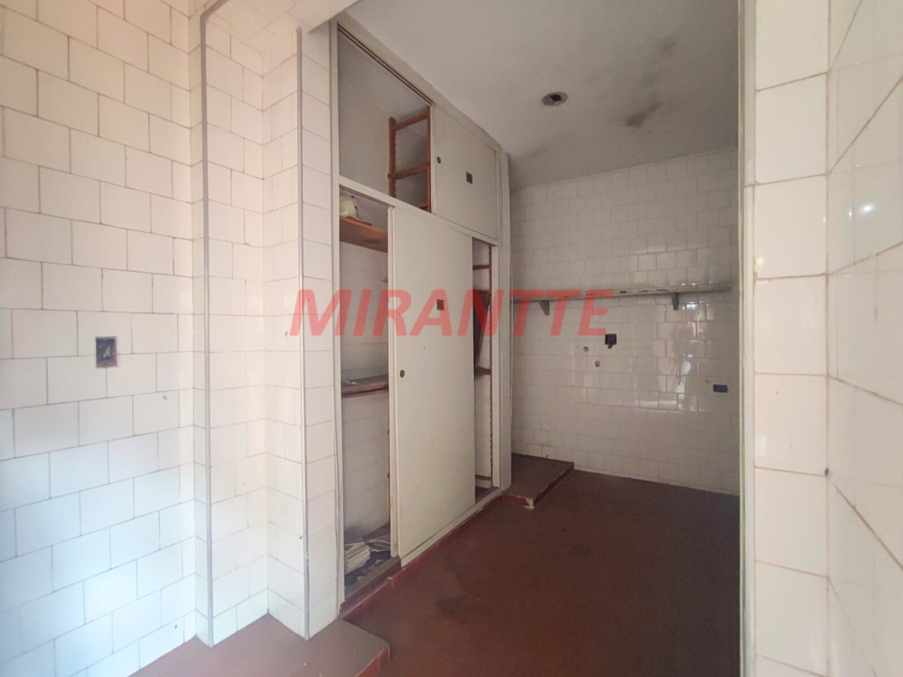 Sobrado de 280m² com 3 quartos em Santana