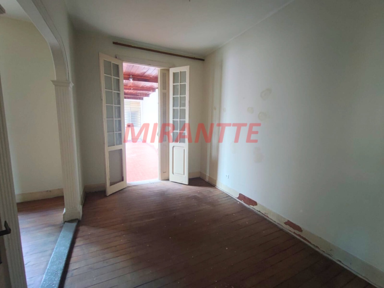 Sobrado de 280m² com 3 quartos em Santana