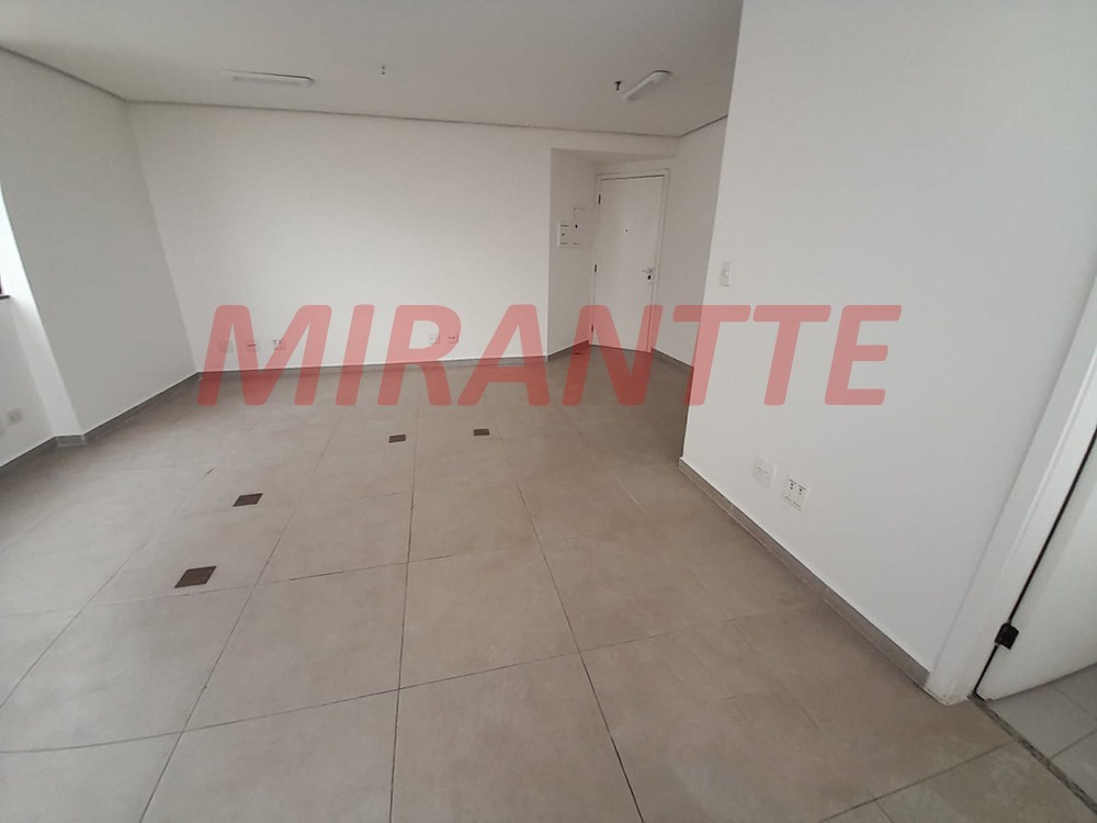 Comercial de 35m² em Santana