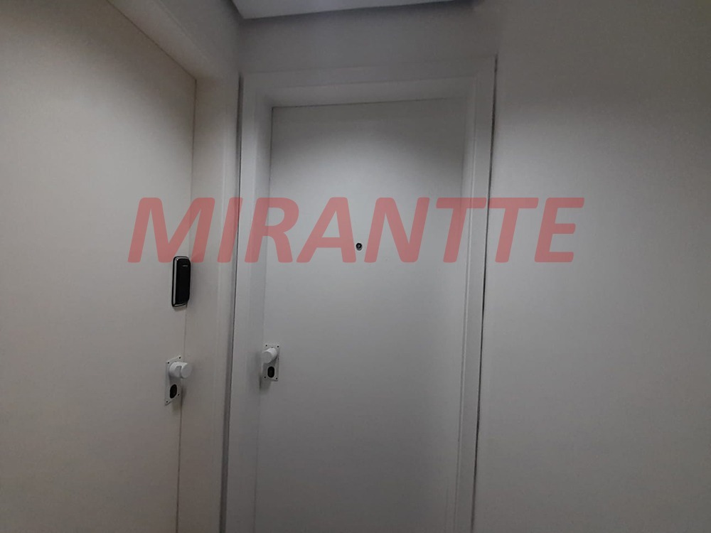 Comercial de 35m² em Santana