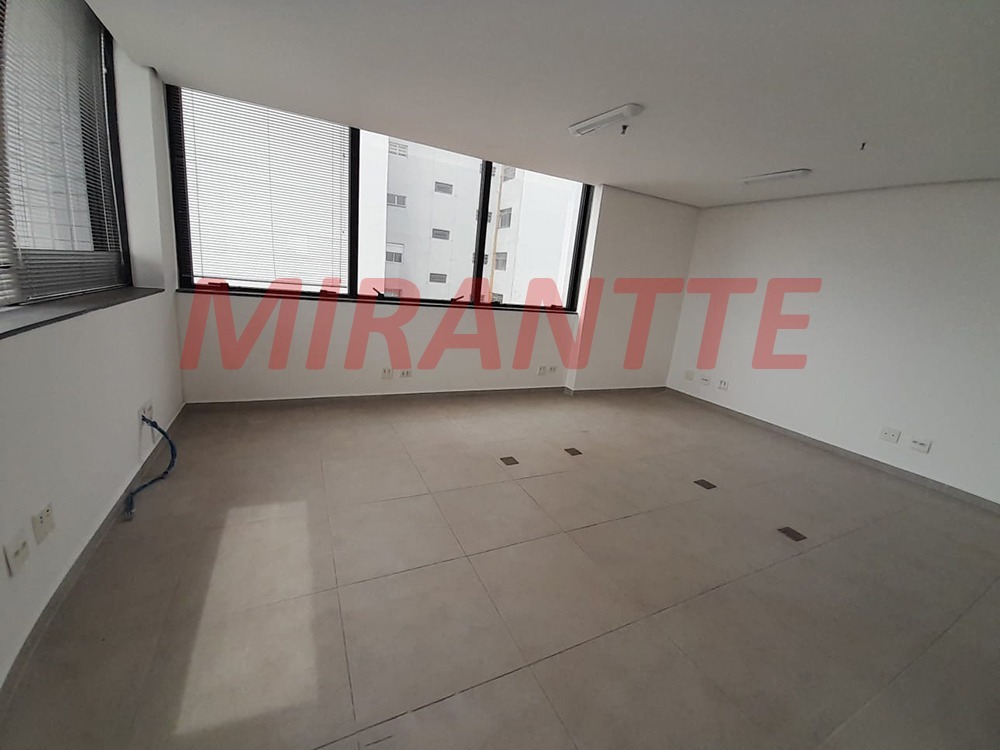 Comercial de 35m² em Santana