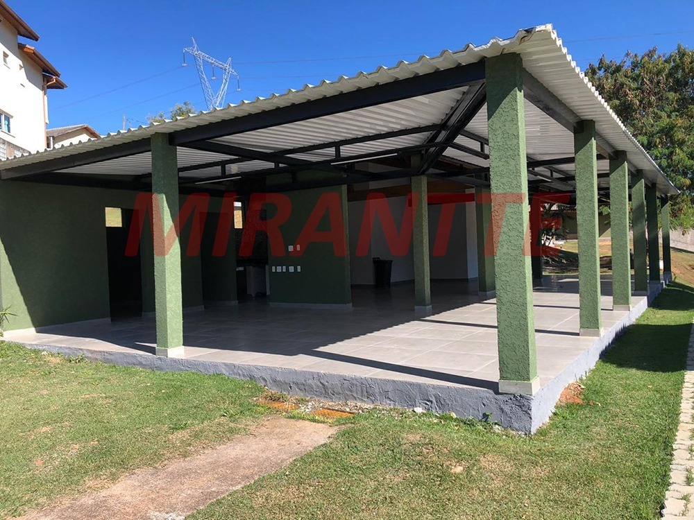 Cond. fechado de 260m² com 4 quartos em Chácaras Maringá