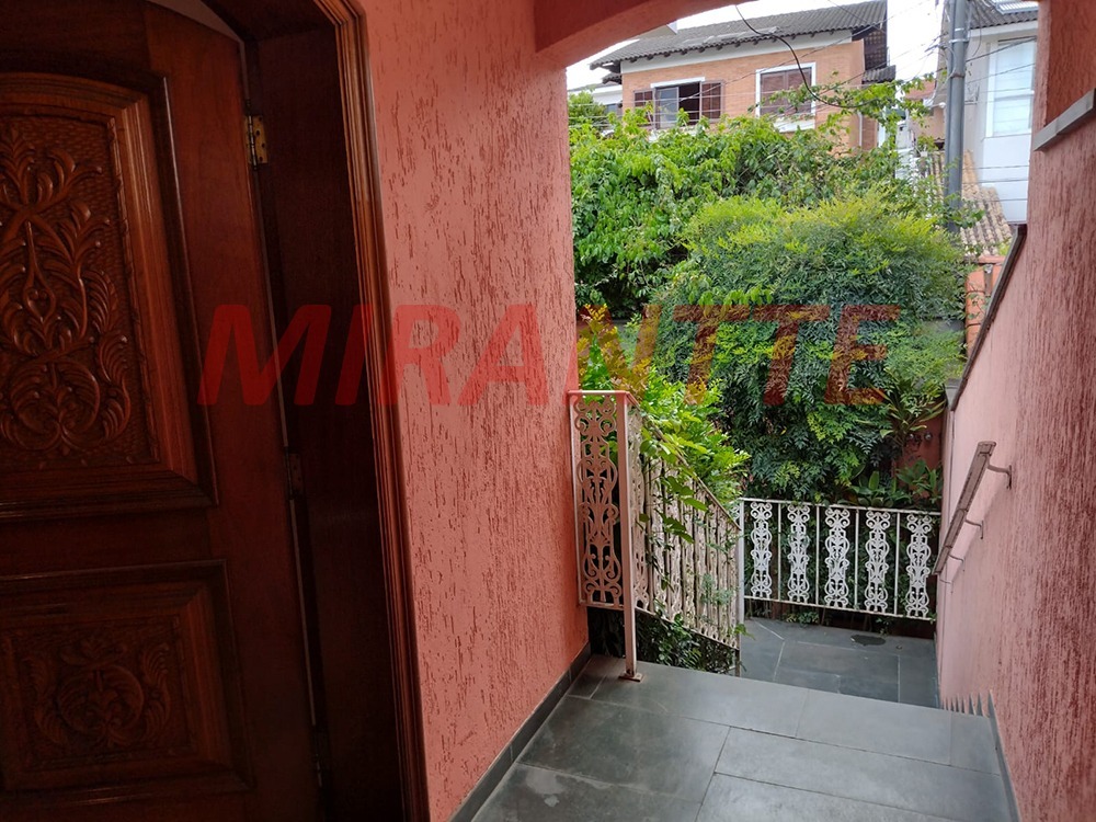 Cond. fechado de 360m² com 4 quartos em Barro Branco (Zona Norte)