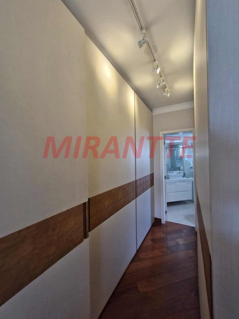 Cobertura de 400m² com 4 quartos em Santa Teresinha