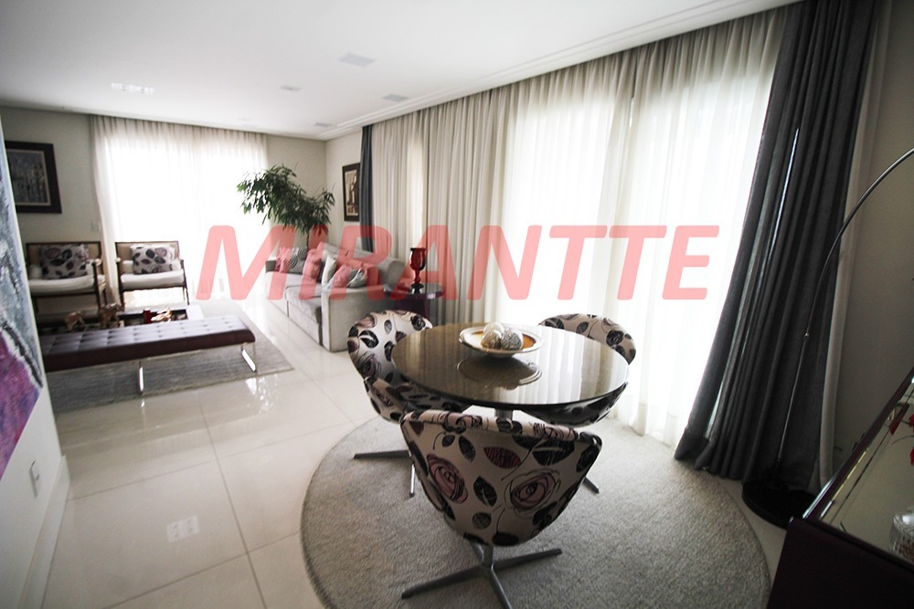 Cobertura de 400m² com 4 quartos em Santa Teresinha