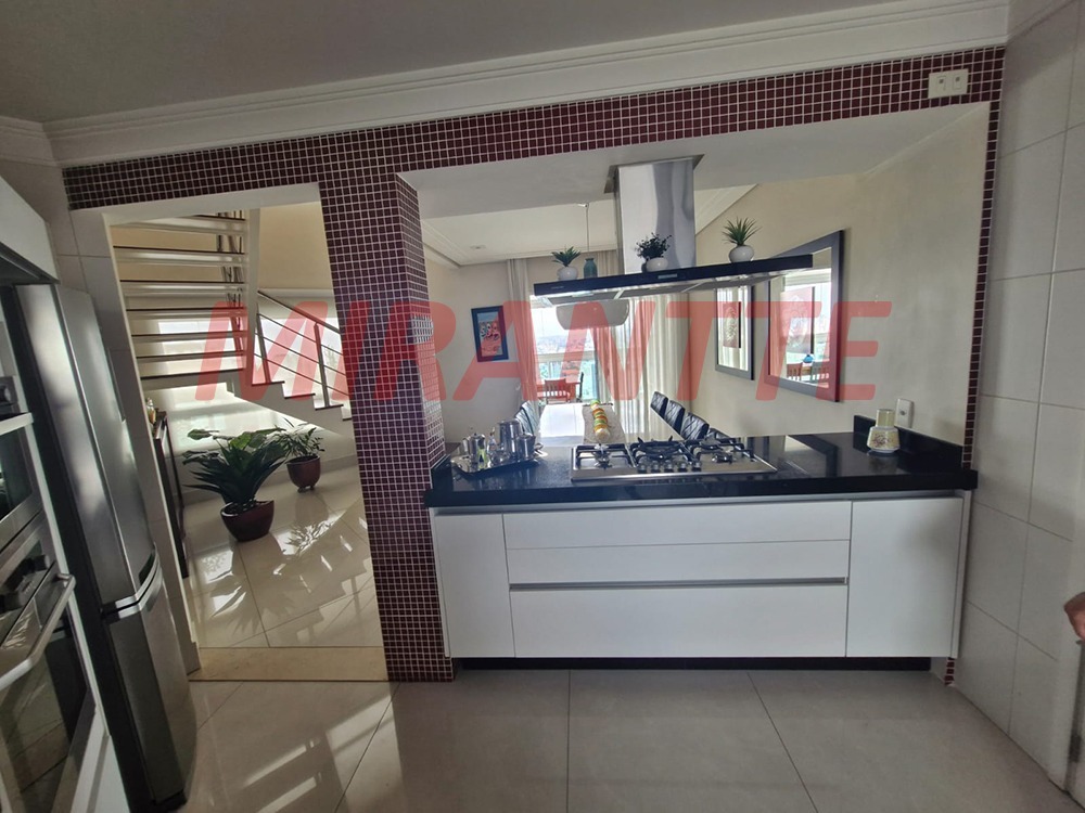 Cobertura de 400m² com 4 quartos em Santa Teresinha
