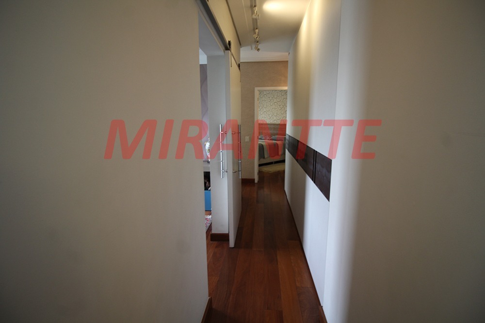 Cobertura de 400m² com 4 quartos em Santa Teresinha