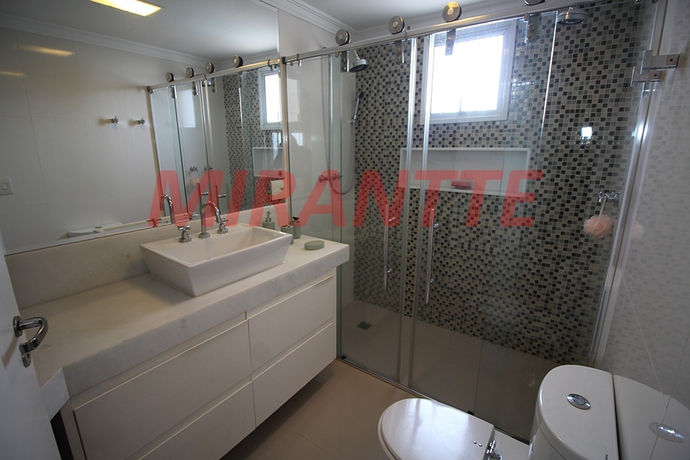 Cobertura de 400m² com 4 quartos em Santa Teresinha