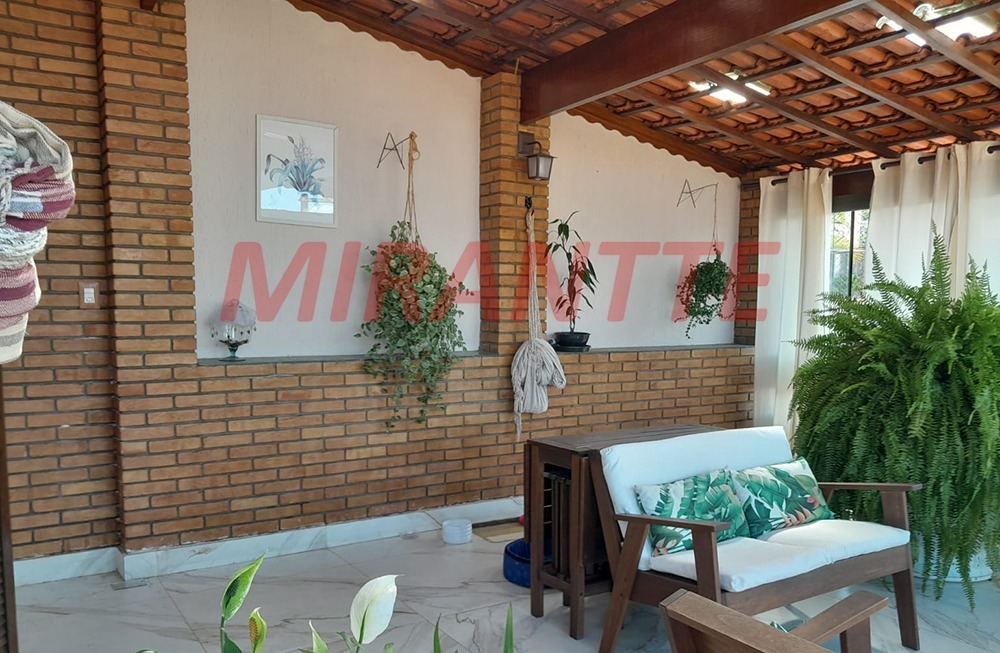 Sobrado de 100m² com 2 quartos em Jardim Peri