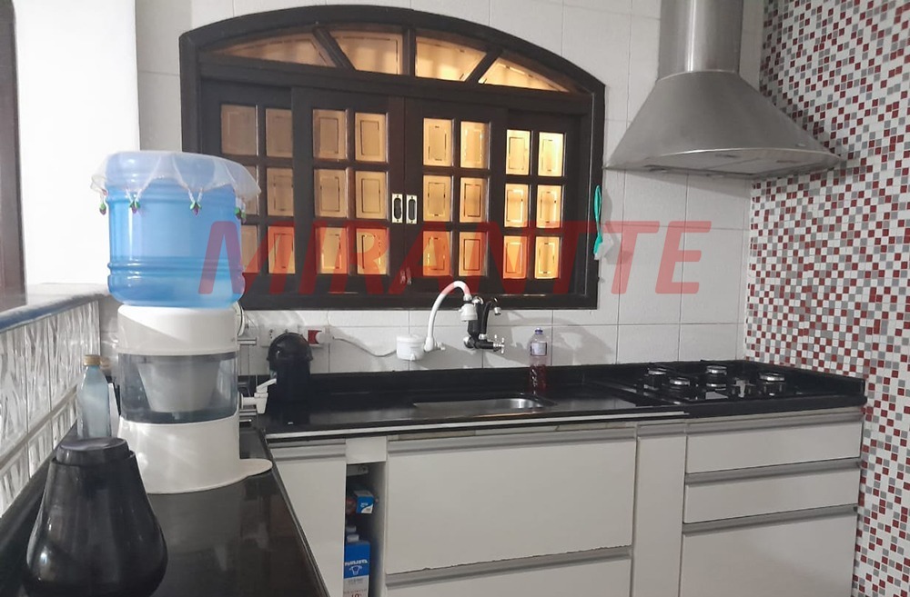 Sobrado de 100m² com 2 quartos em Jardim Peri