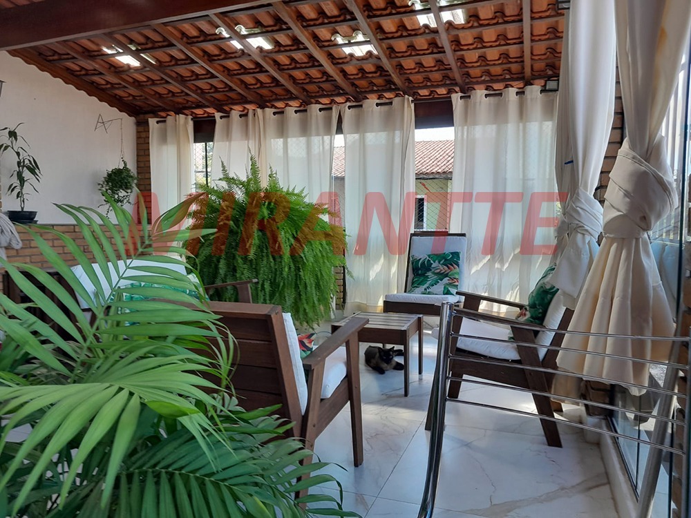 Sobrado de 100m² com 2 quartos em Jardim Peri