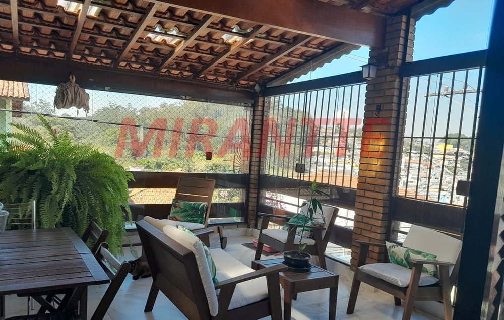 Sobrado de 100m² com 2 quartos em Jardim Peri