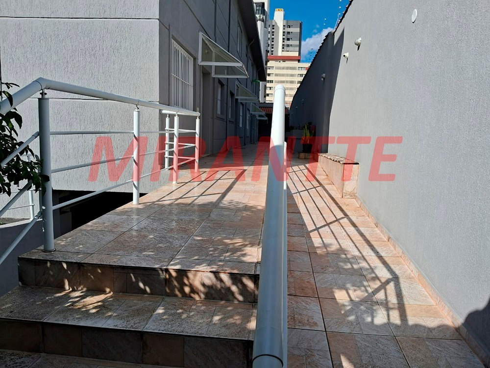 Cond. fechado de 182m² com 3 quartos em Santa Teresinha