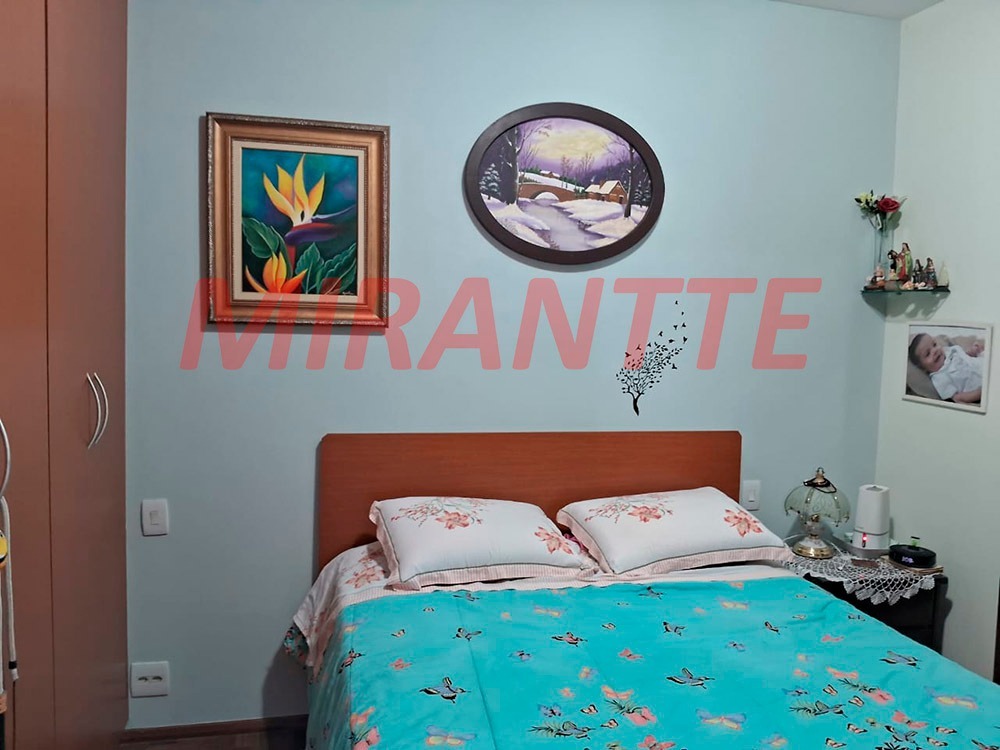 Cond. fechado de 182m² com 3 quartos em Santa Teresinha