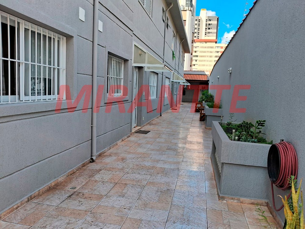 Cond. fechado de 182m² com 3 quartos em Santa Teresinha