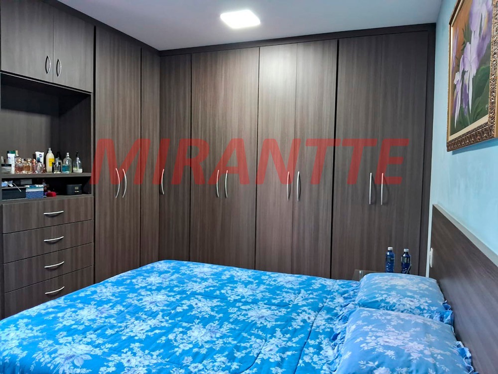 Cond. fechado de 130m² com 3 quartos em Santa Teresinha