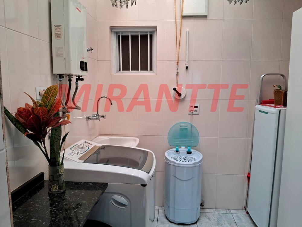 Cond. fechado de 130m² com 3 quartos em Santa Teresinha