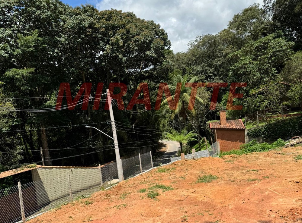 Terreno de 1.316m² em Roseira