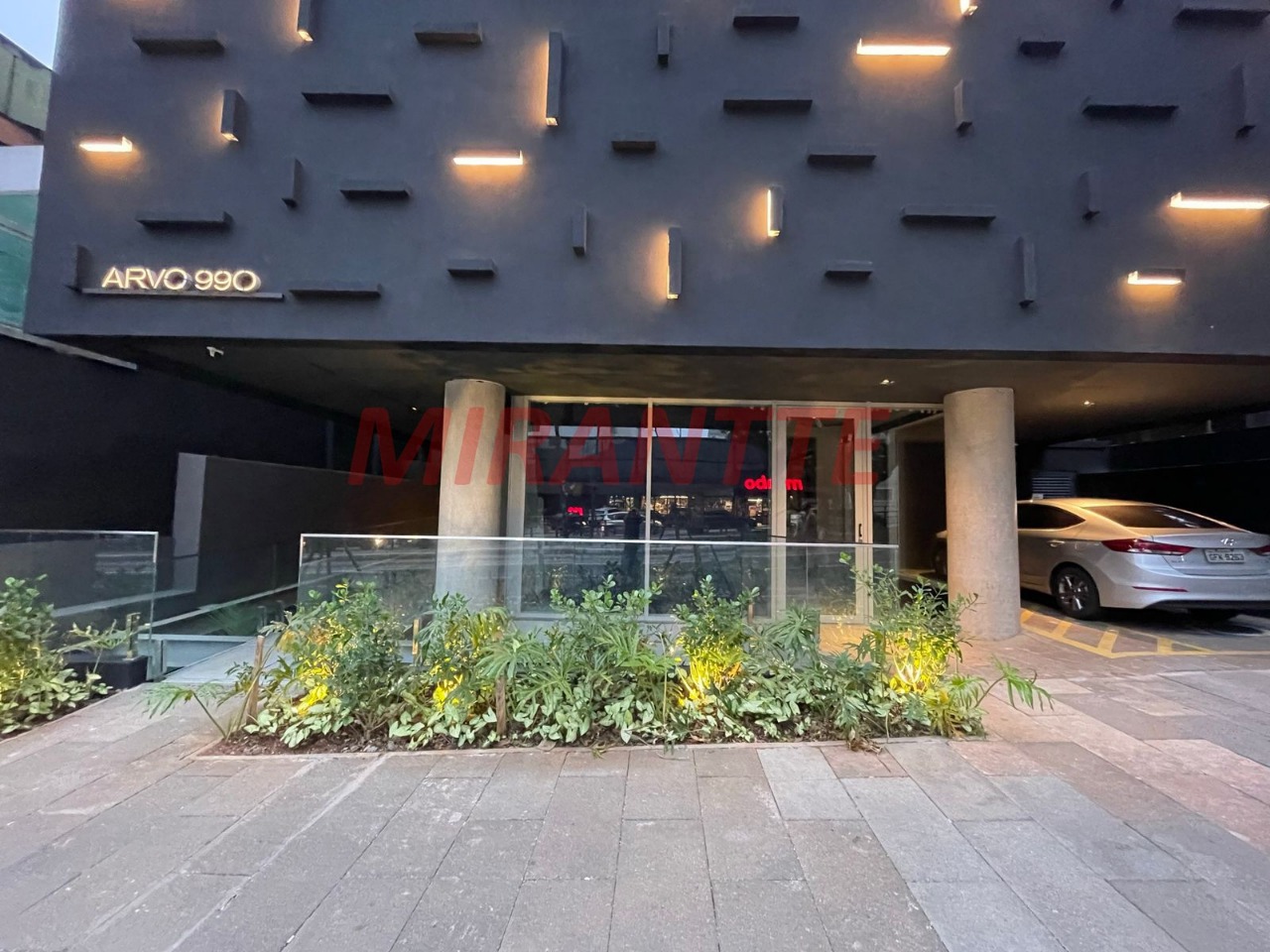 Comercial de 389m² em Pinheiros