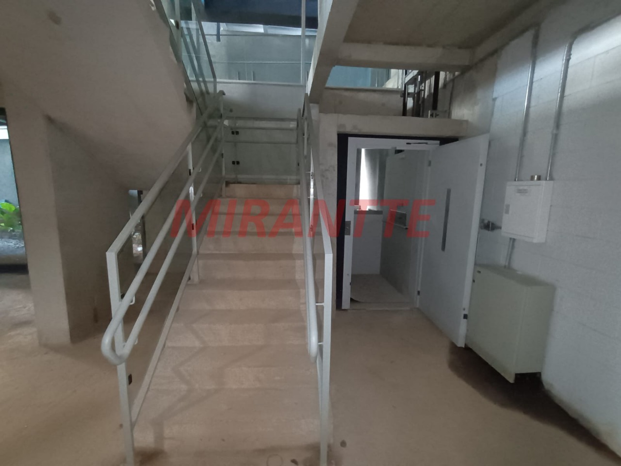 Comercial de 389m² em Pinheiros