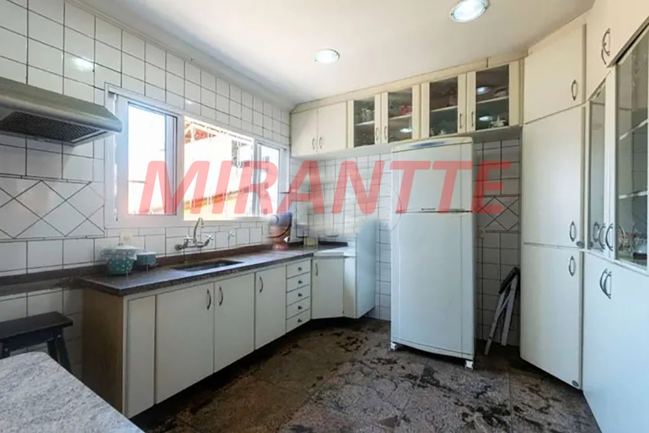 Casa terrea de 440m² com 4 quartos em Santa Teresinha