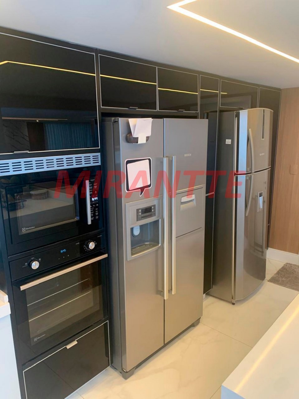 Cond. fechado de 383m² com 6 quartos em Jardim França