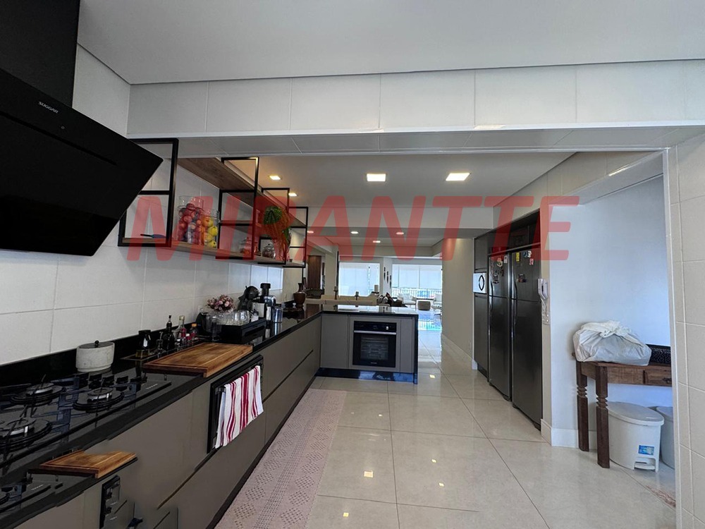 Apartamento de 205m² com 4 quartos em Santana