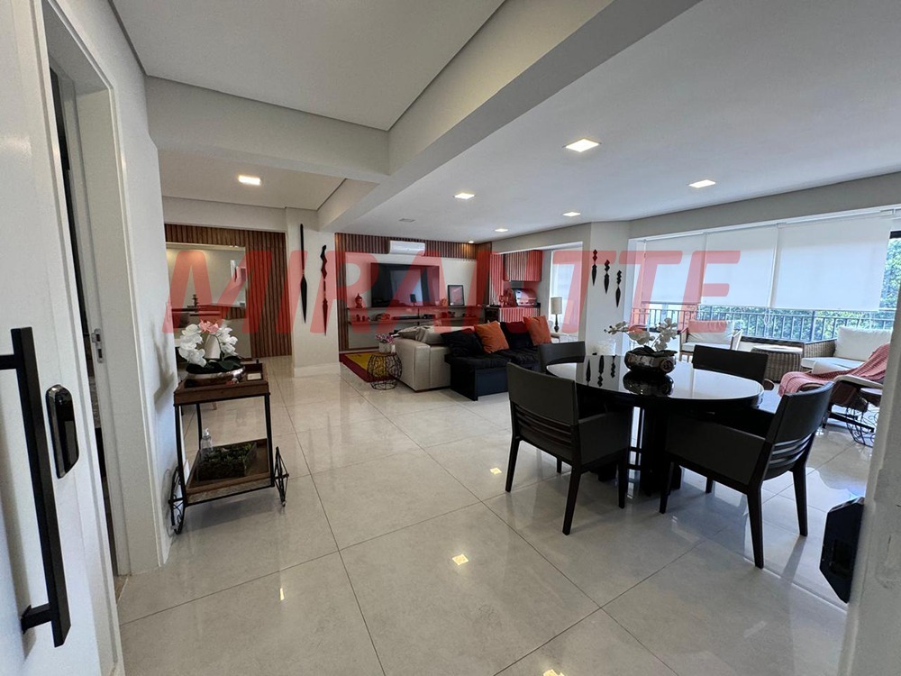 Apartamento de 205m² com 4 quartos em Santana